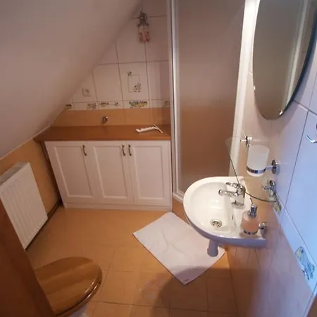 Guest house Farma Basarovi 3*